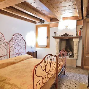  Apartment Papa Paolo Ii Italy